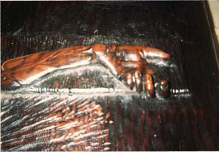carving_crucifixian_wrist